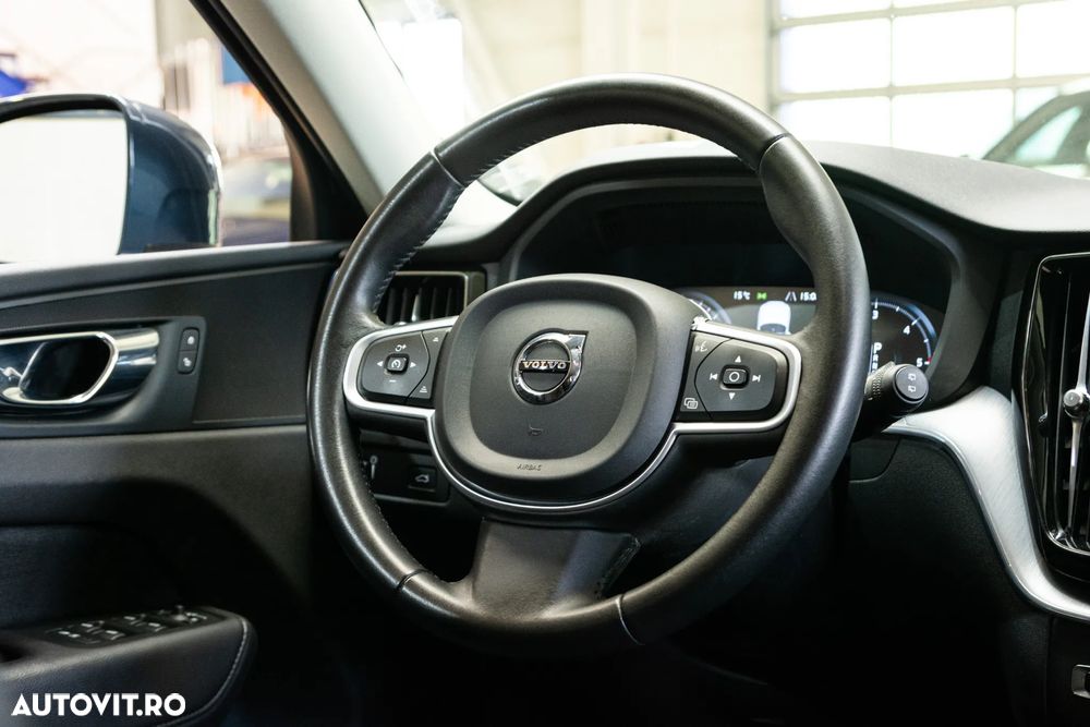 Volvo XC 60 D4 Momentum - 6