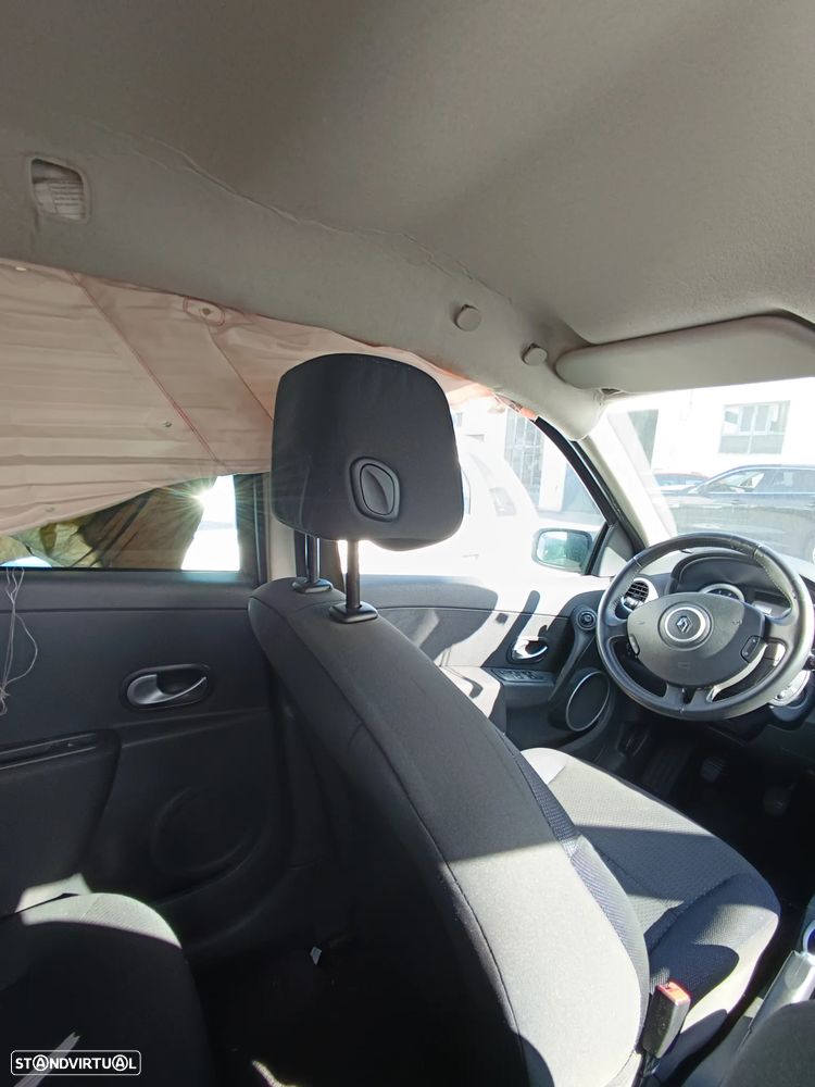 Renault Clio Break 1.2 TCE Dynamique S - 14