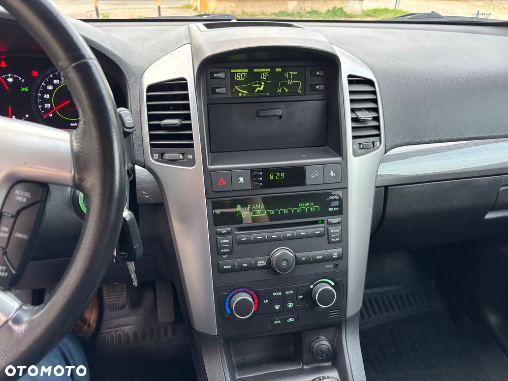 Chevrolet Captiva 2.4 2WD 7 Sitzer LS Family Edition - 17
