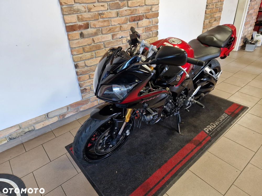 Yamaha FZ - 8