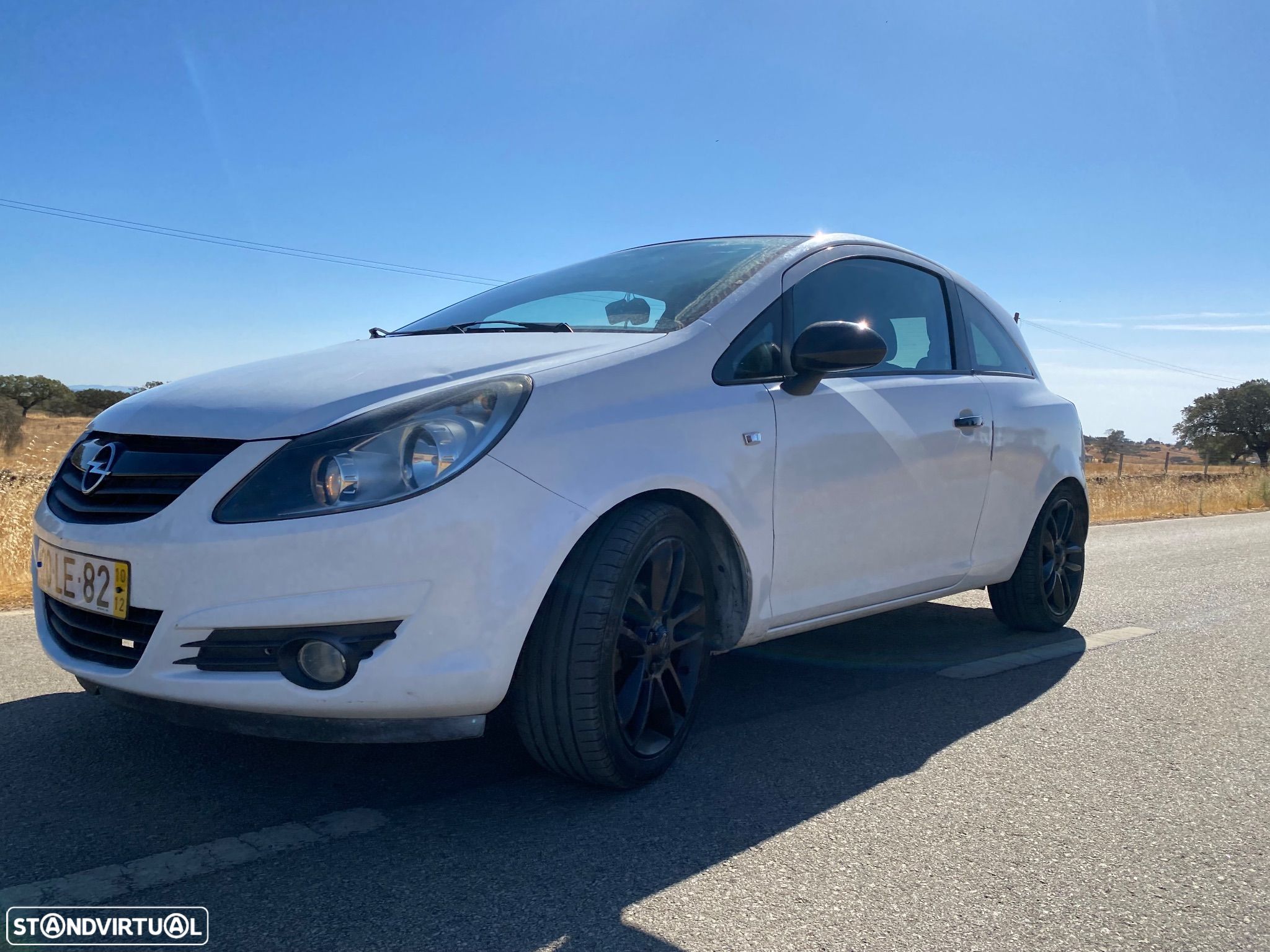 Opel Corsa 1.2 Black Edition - 1