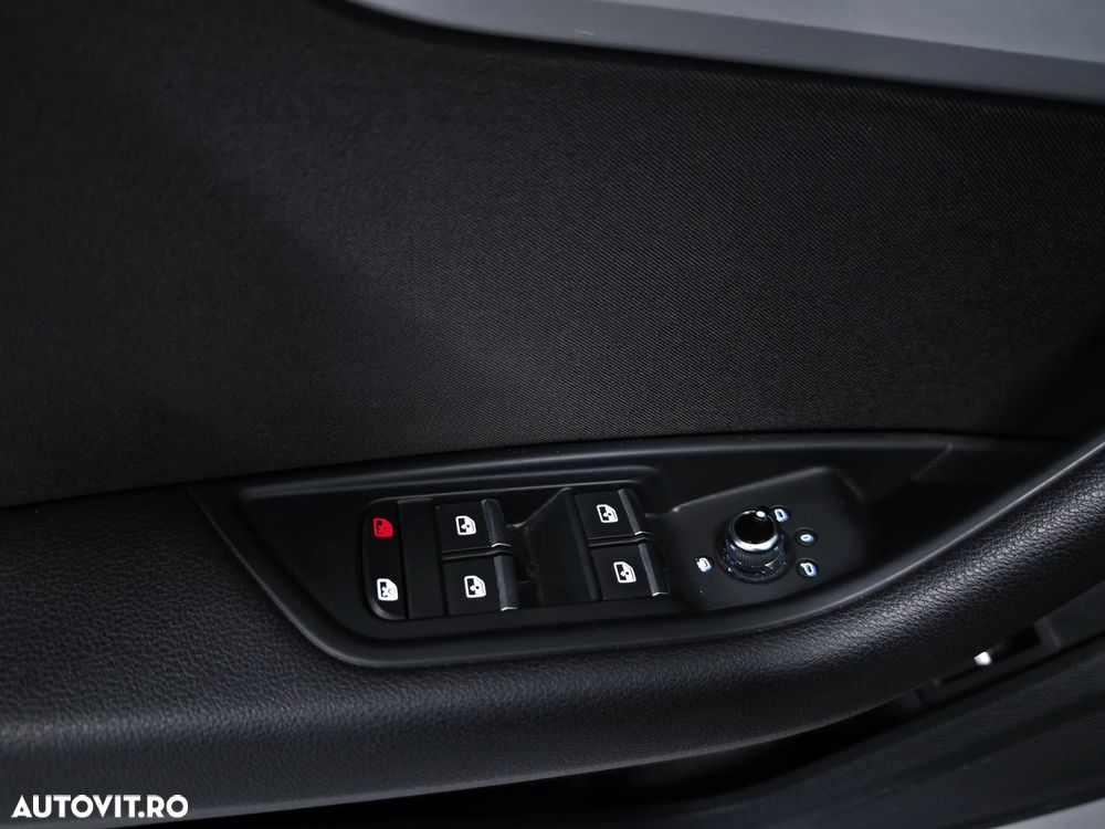 Audi A4 30 TDI S tronic advanced - 30