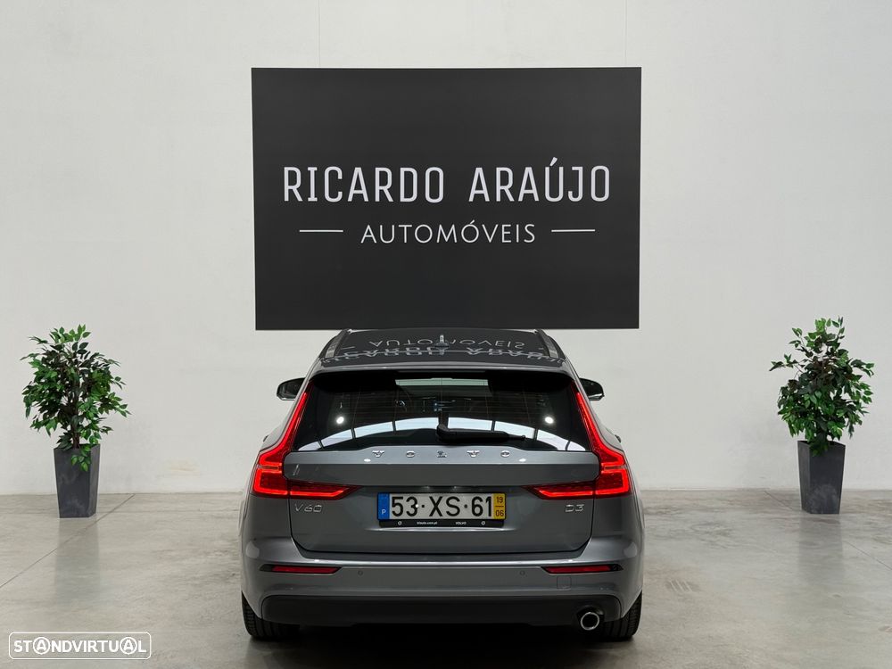 Volvo V60 2.0 D3 Momentum Plus Geartronic - 32