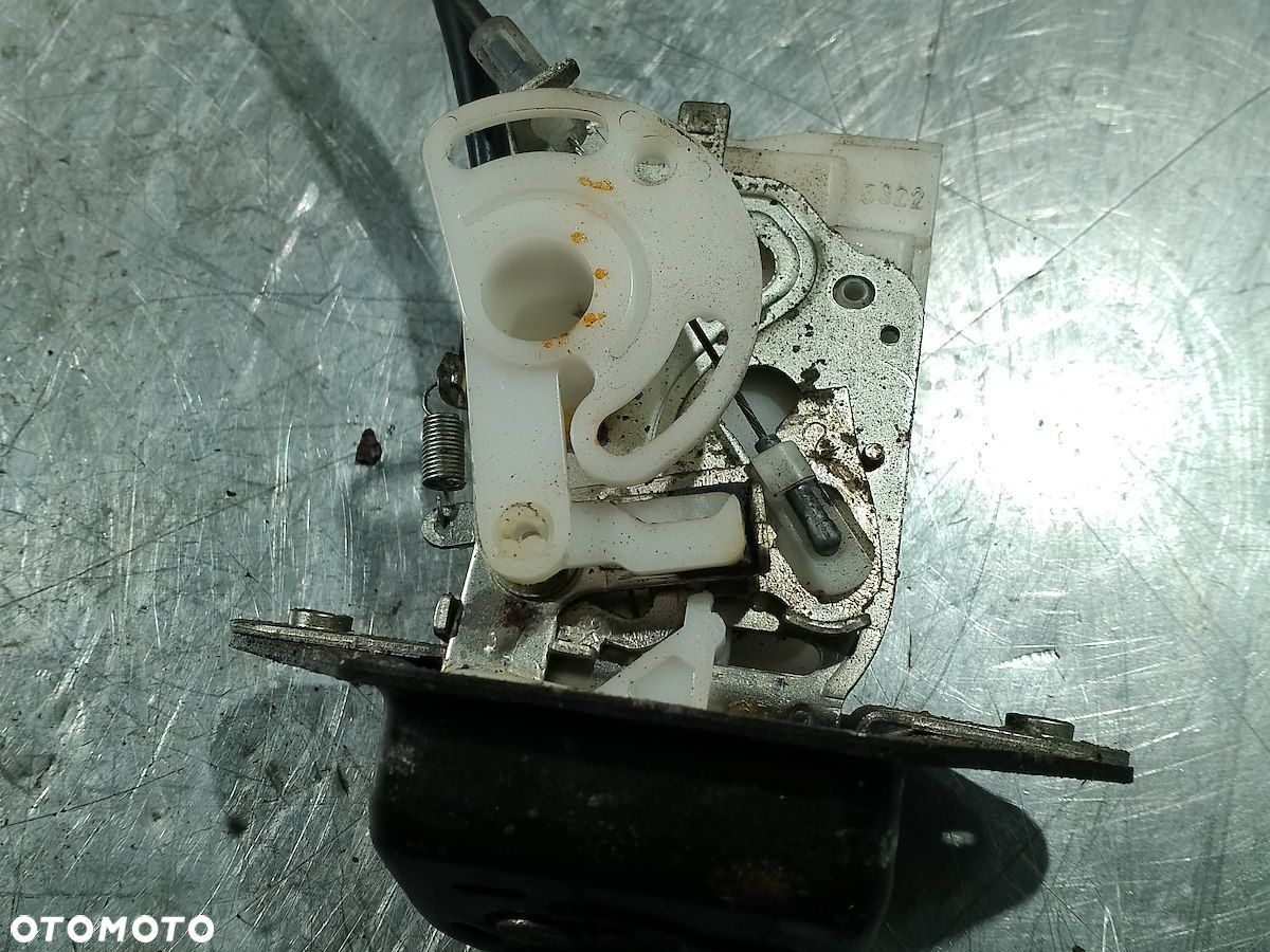 ZAMEK KLAPY HONDA ACCORD VII 2.0 VVT-I BENZYNA KOMBI - 4