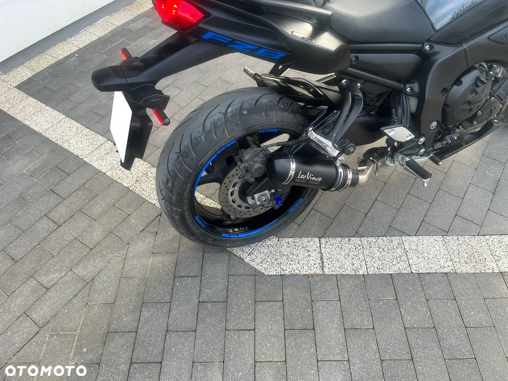 Yamaha FZ8 - 8