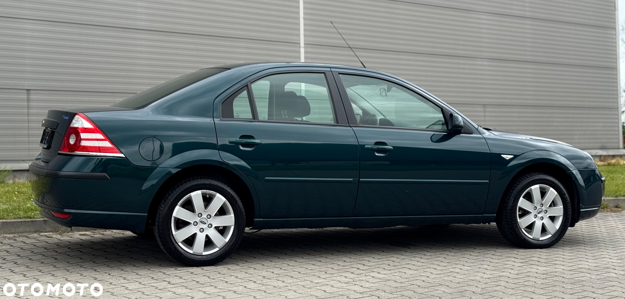 Ford Mondeo 1.8 X - 14