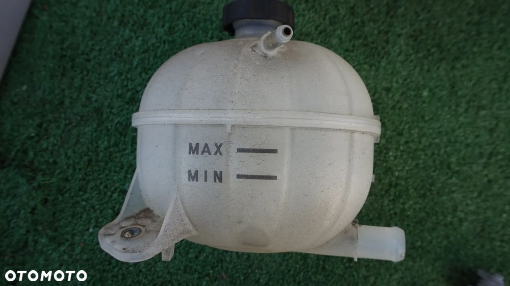 Hyundai Tucson III Kia Sportage IV 1.7 CRDI zbiorniczek wyrownawczy - 1