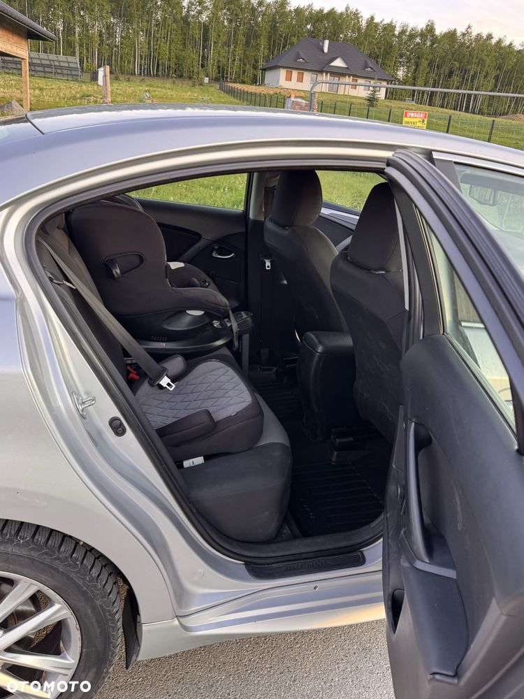 Toyota Avensis - 5