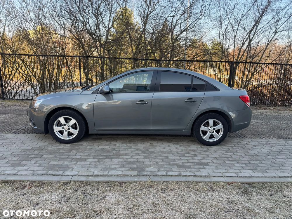 Chevrolet Cruze 1.6 LT+ - 3