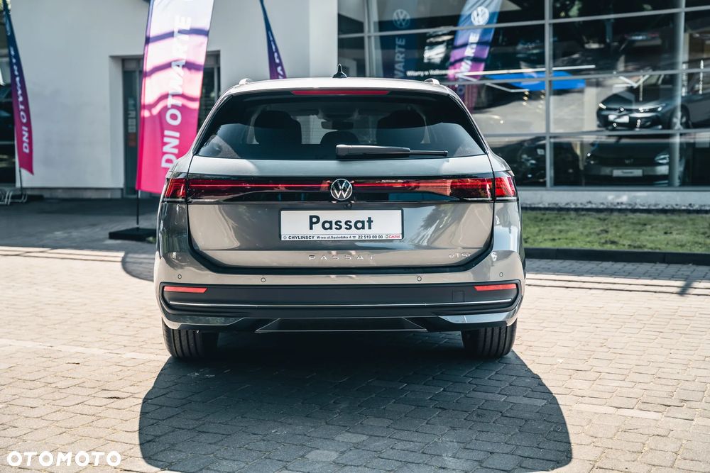 Volkswagen Passat - 11