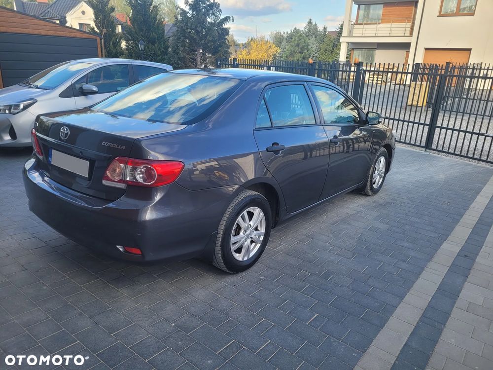 Toyota Corolla - 2