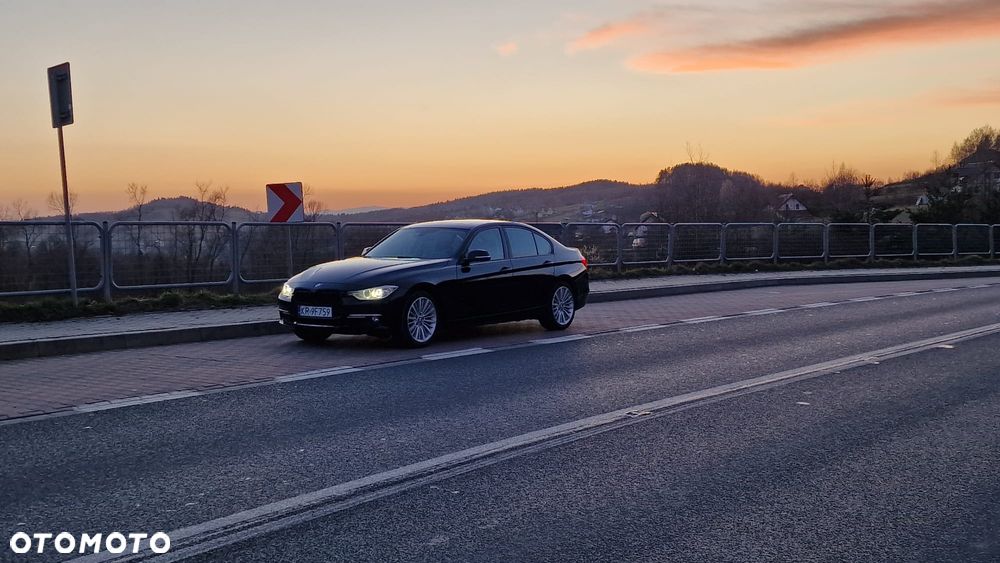 BMW Seria 3 328i Luxury Line - 1