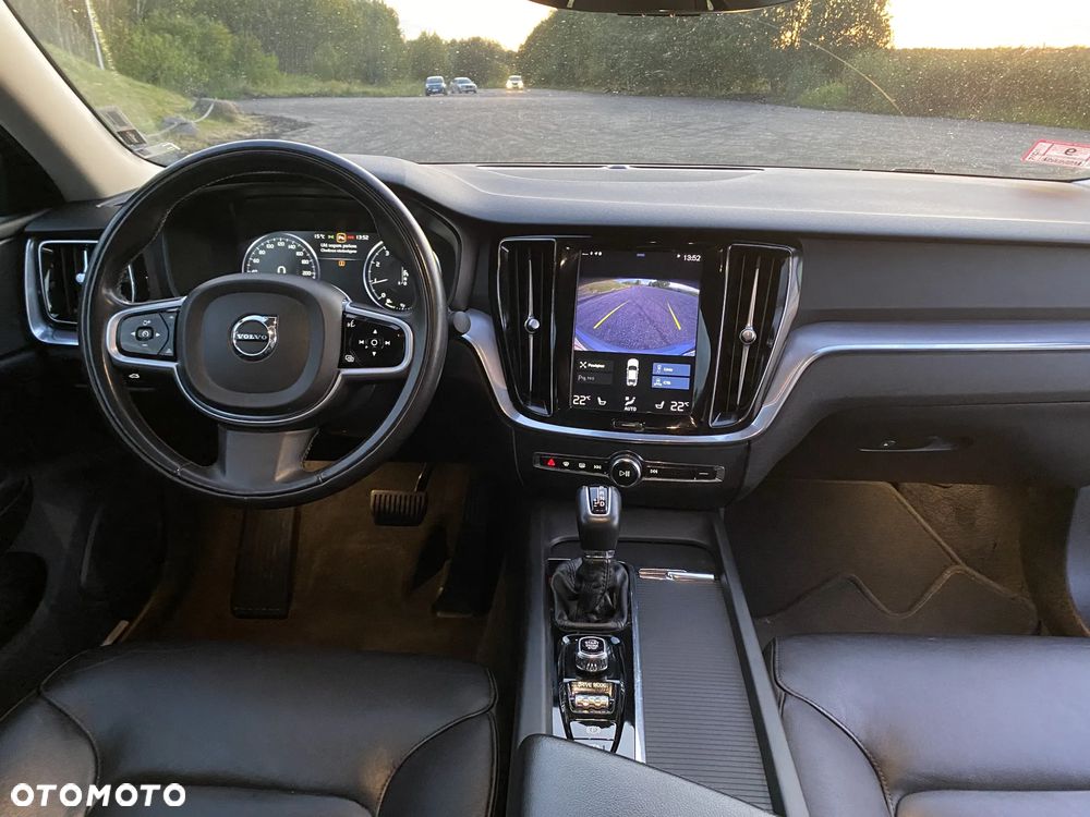 Volvo S60 T5 AWD Momentum Pro - 15