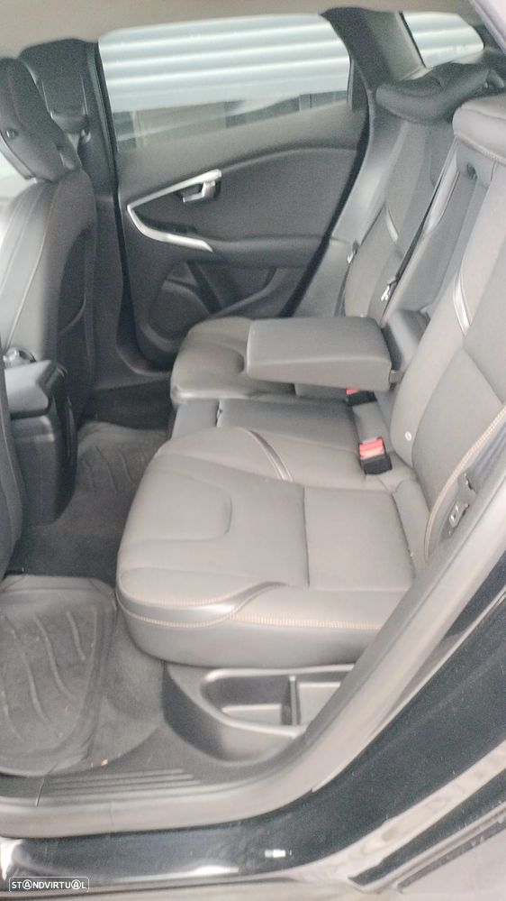 Volvo V40 1.6 D2 Momentum Powershift Eco - 2