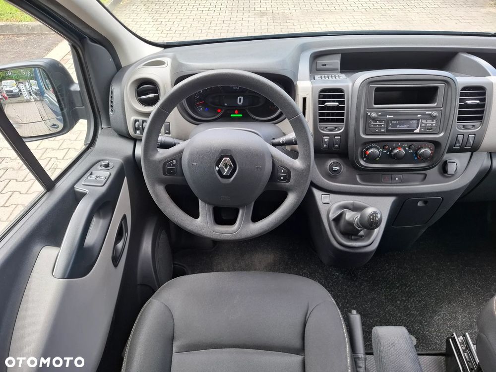Renault Trafic - 22