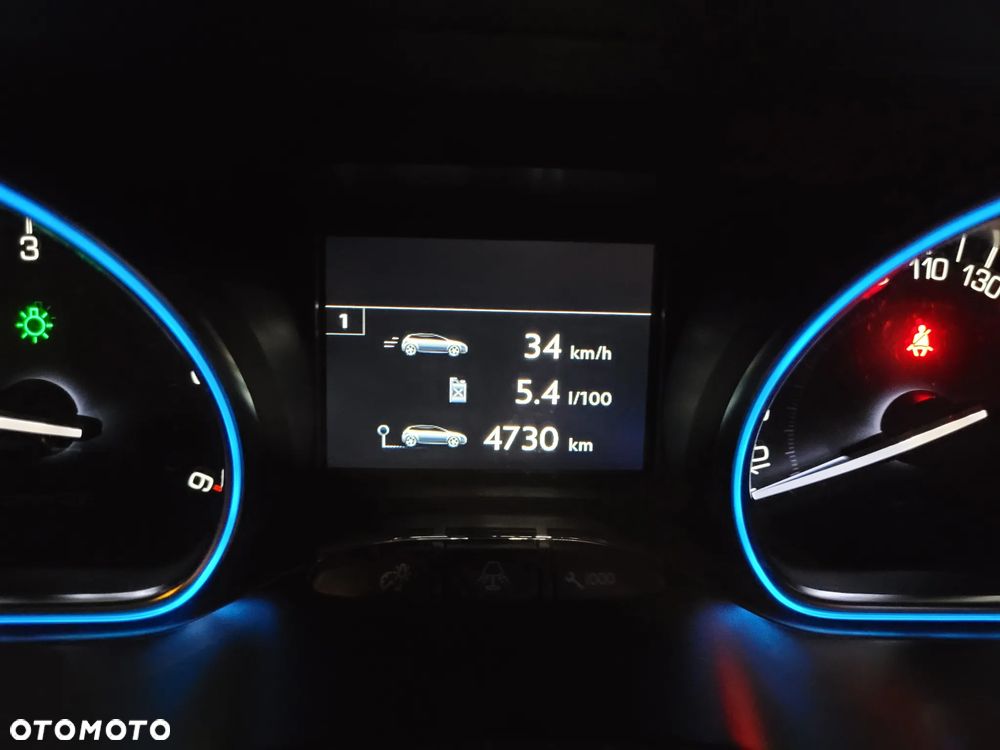Peugeot 2008 - 11