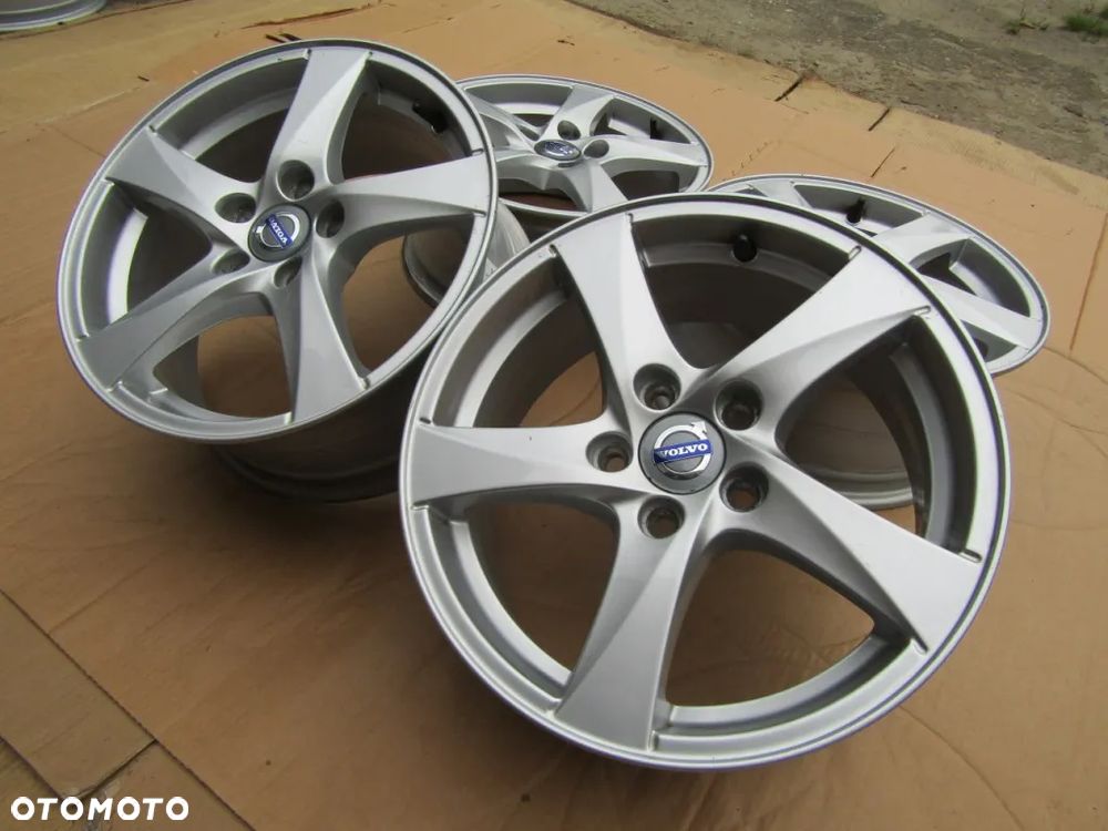 4x Felgi 16 Ford Volvo V60 S60 S80 V70 C30 V40 V50 7j 5x108 ET50 - 12