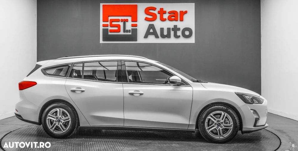 Ford Focus 1.0 EcoBoost 6MT MHEV Titanium - 9