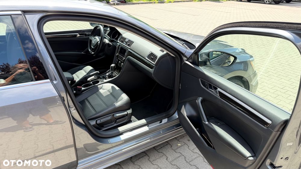 Volkswagen Passat - 34