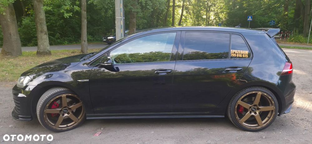 Volkswagen Golf - 5