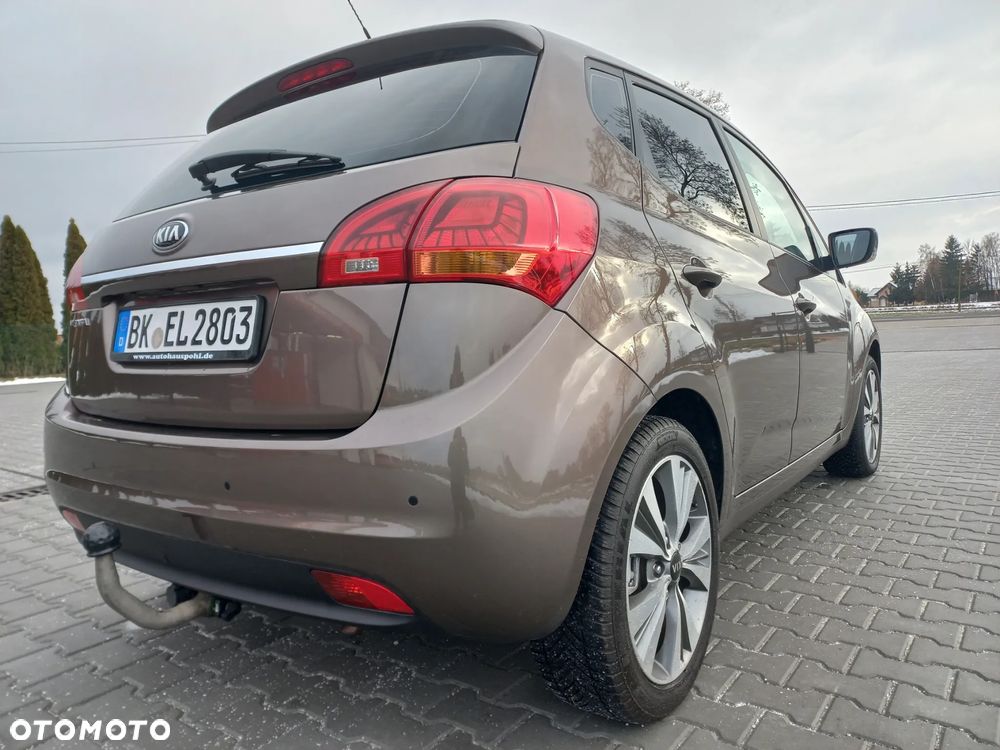 Kia Venga 1.6 CVVT Black Collection - 10