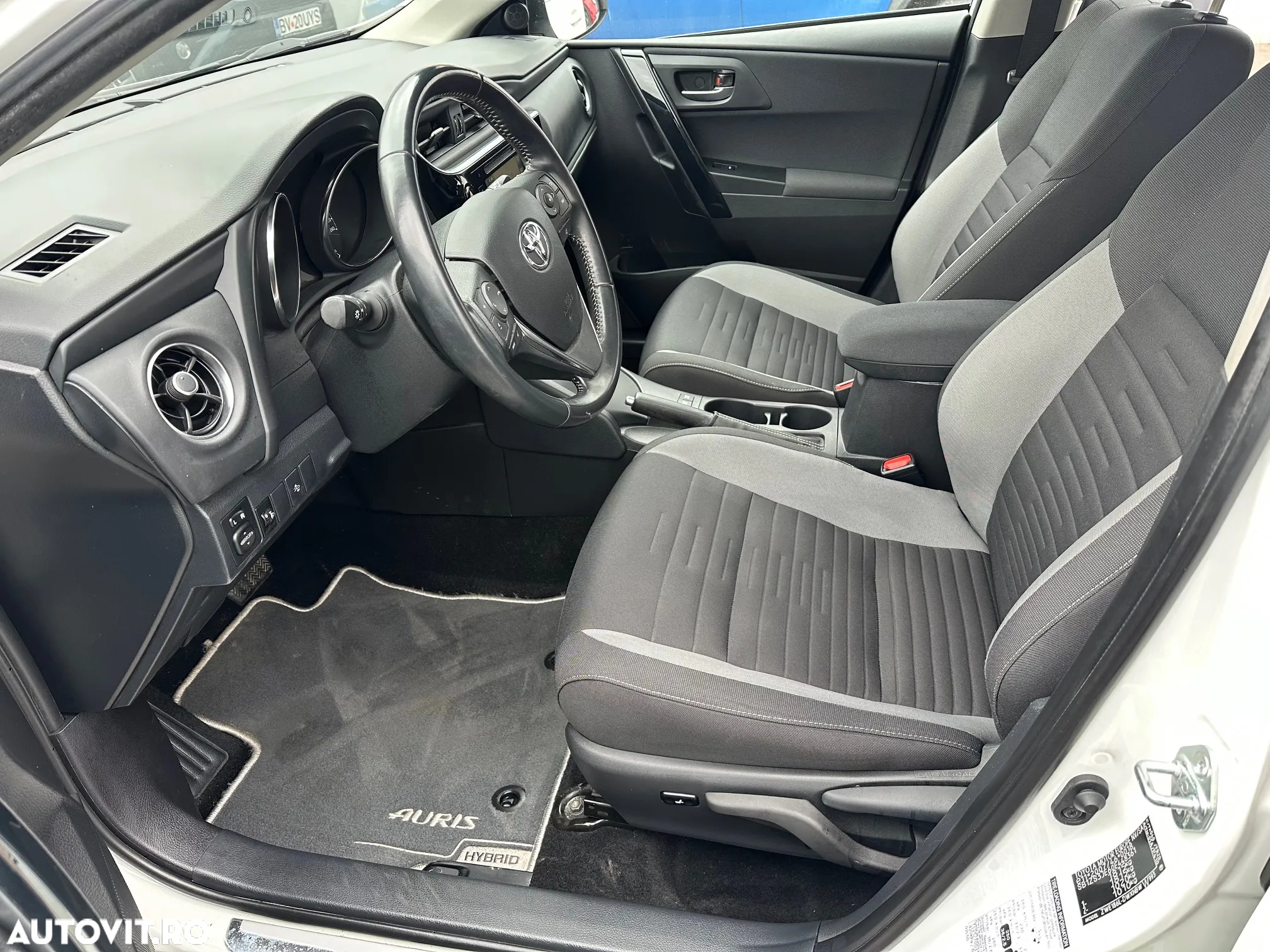Toyota Auris - 24
