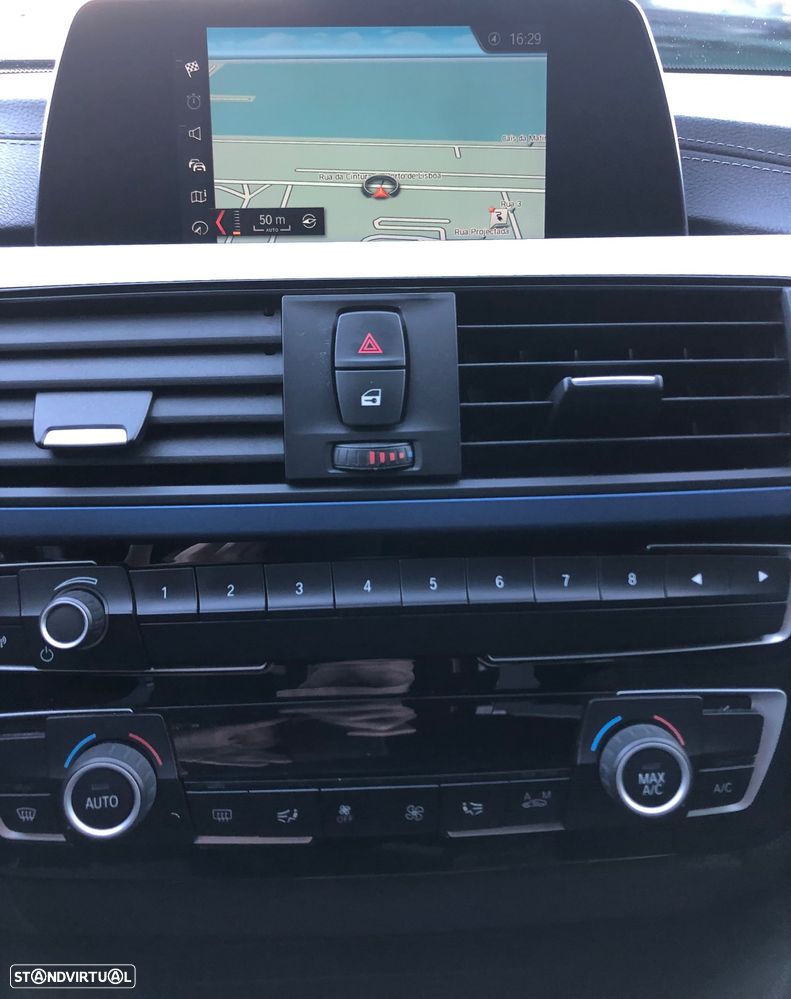 BMW 330 e iPerformance Pack M - 36