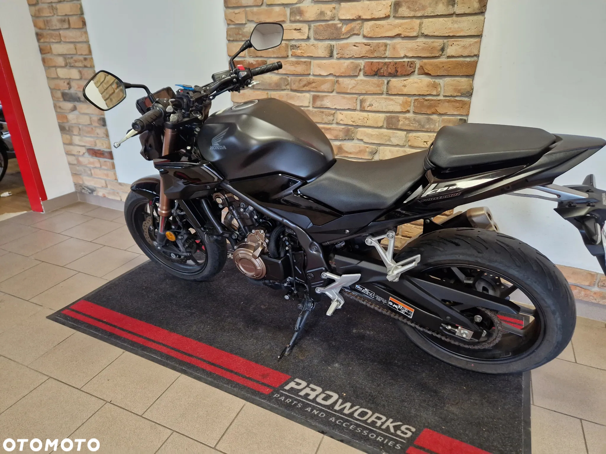 Honda CB - 10