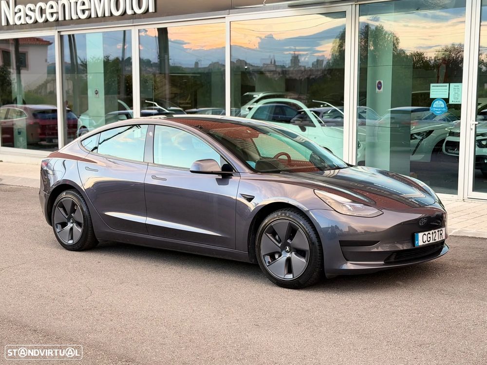 Tesla Model 3 Standard Range Plus RWD - 3