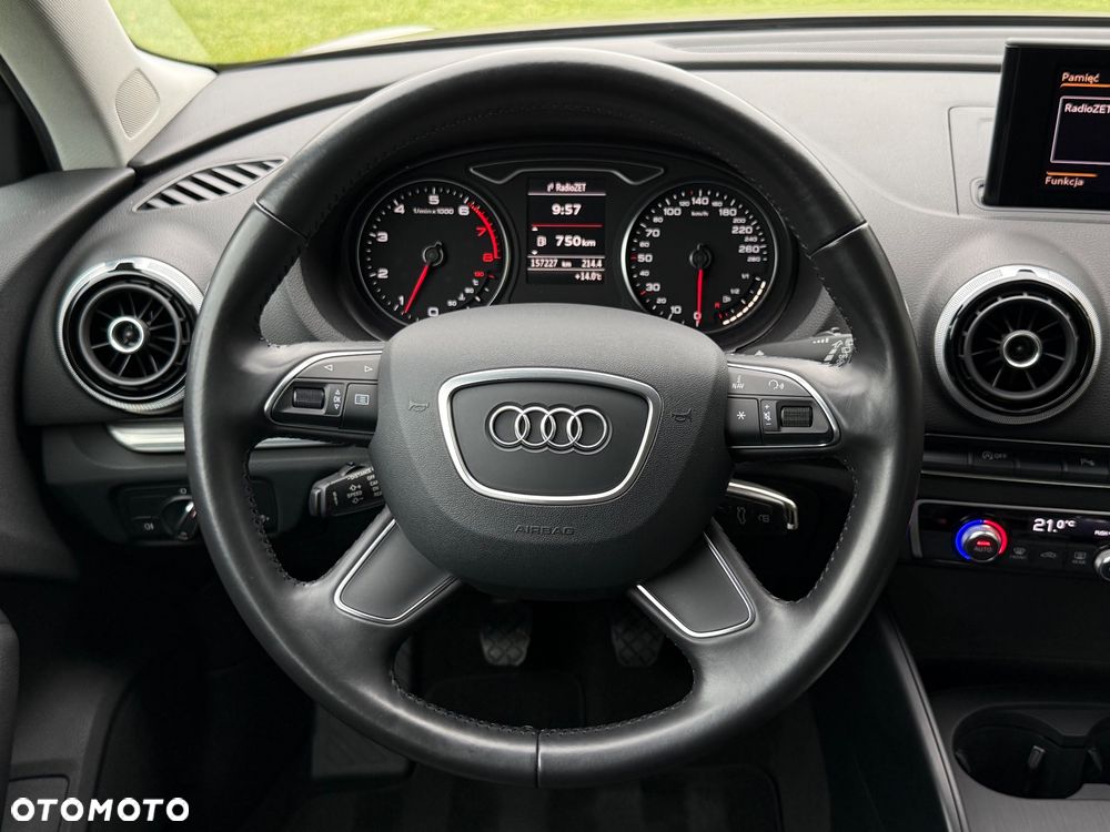 Audi A3 Sportback 1.4 TFSI Ambiente - 28