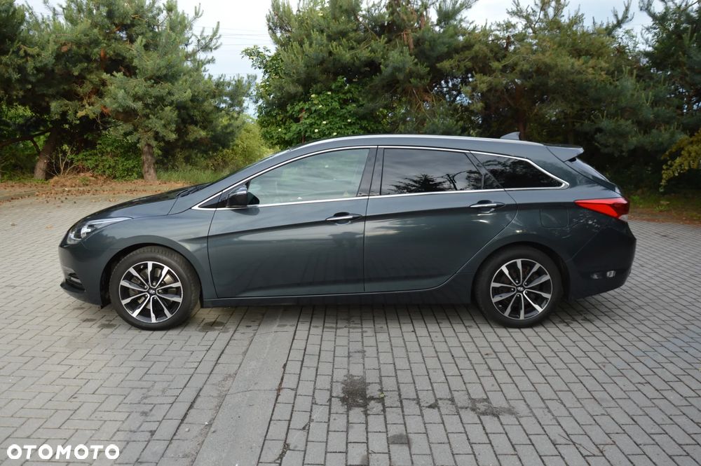 Hyundai i40 Kombi 1.7 CRDi DCT Premium - 16
