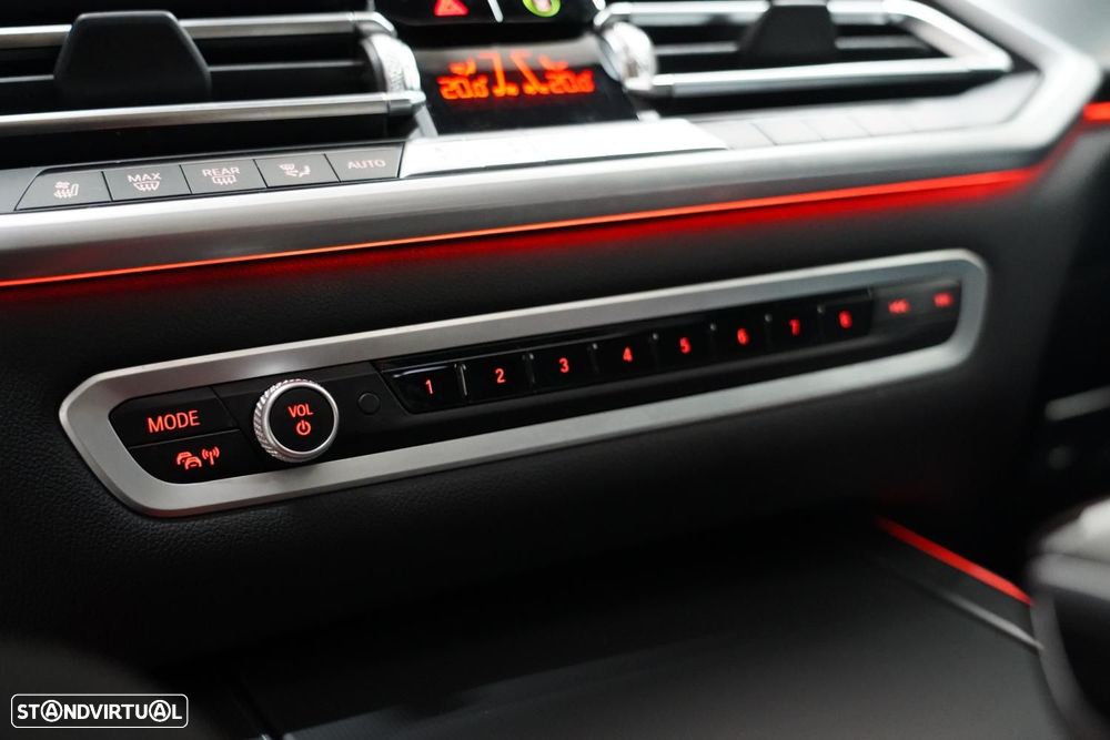 BMW X5 45 e xDrive Pack M 50 anos - 21