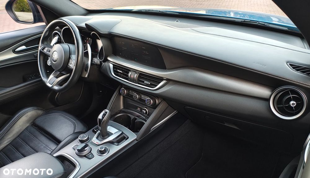 Alfa Romeo Stelvio 2.0 Turbo Veloce Q4 - 23