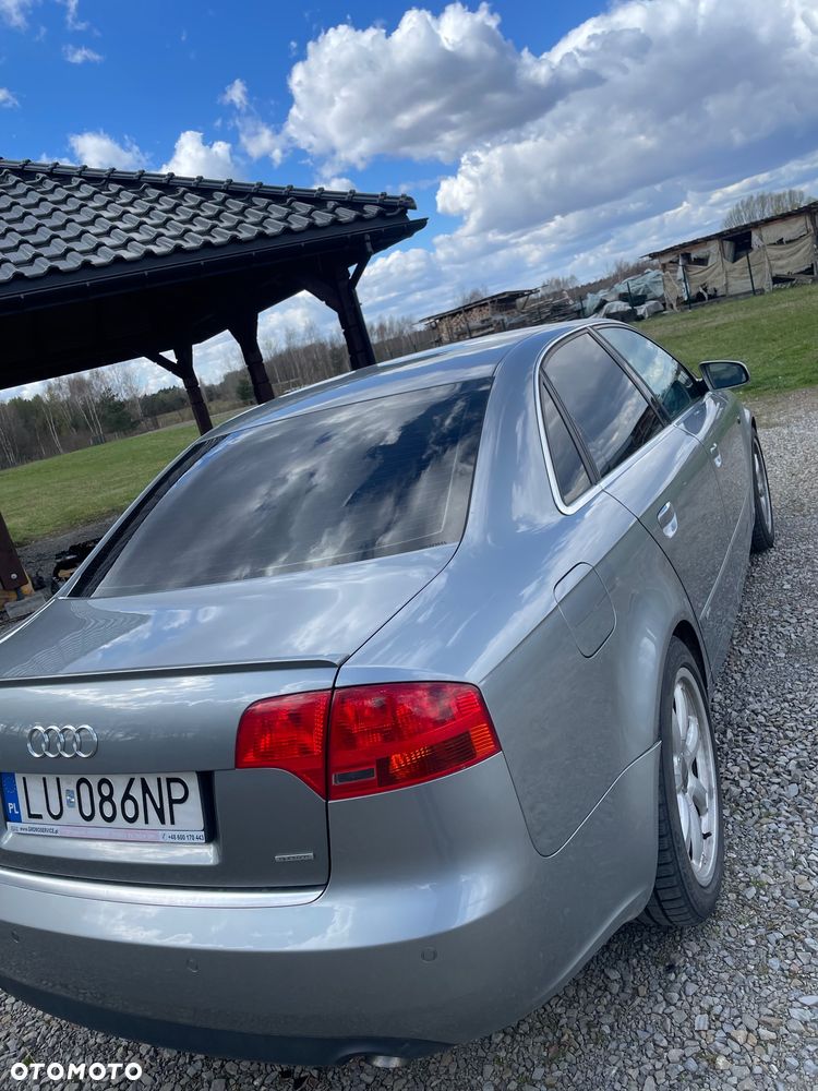 Audi A4 Limousine - 5