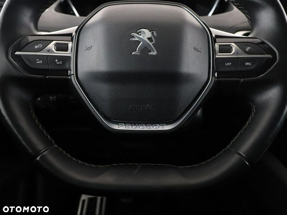 Peugeot 3008 1.2 PureTech Road Trip S&S - 22