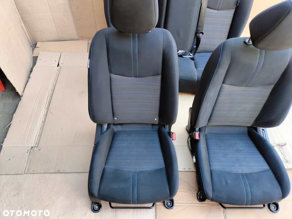 NISSAN LEAF II ZE1 2019 FOTELE KANAPA TYŁ - 2