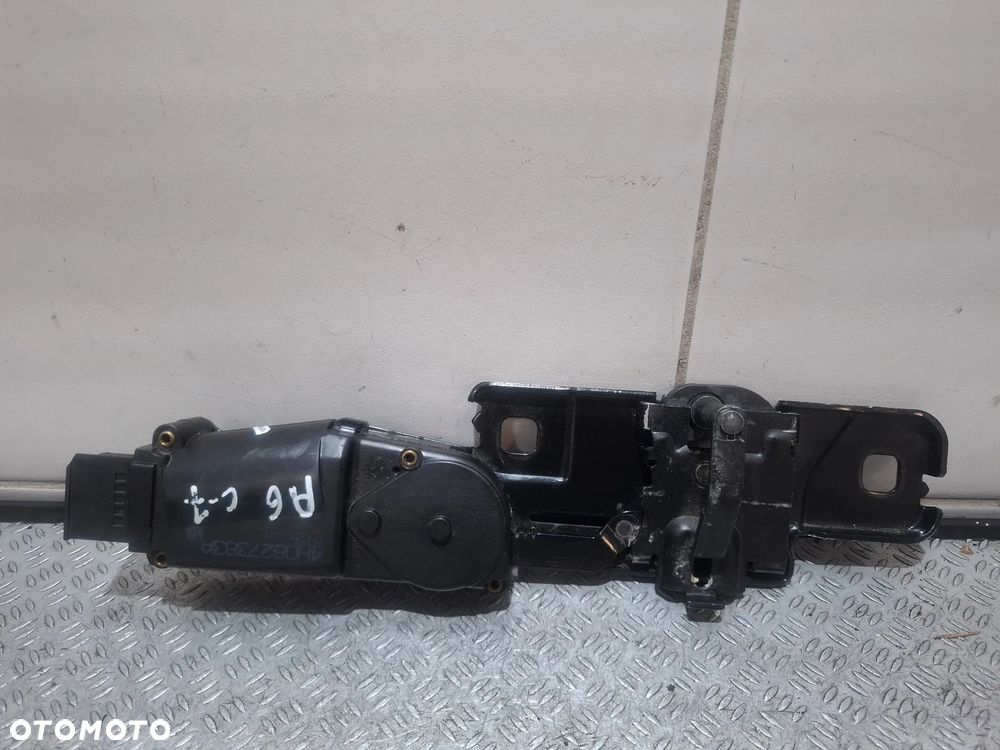 Zamek klapy dociąg sedan Audi A6C7 2016 rok nr 4H0827383A - 1