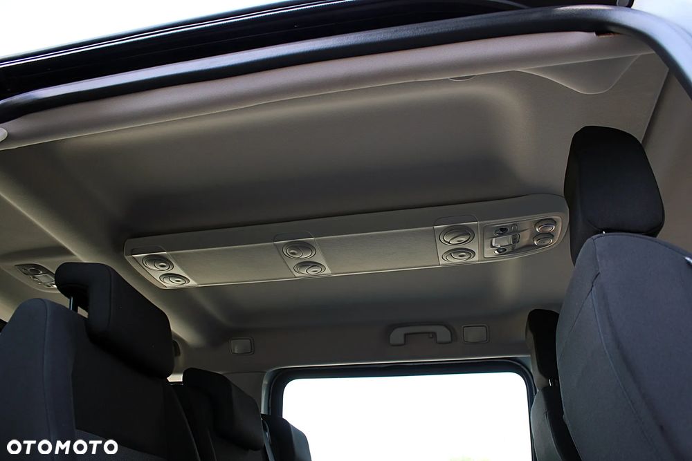 Opel Vivaro - 21