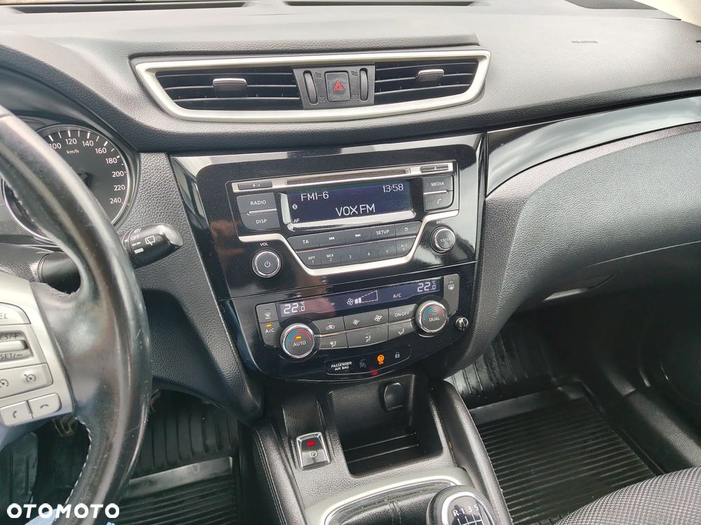 Nissan Qashqai 1.2 DIG-T Acenta EU6 - 17