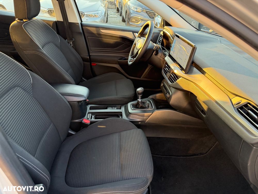 FORD Focus 2023 — imagine 13