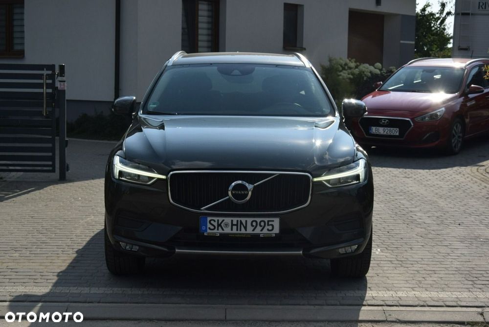 Volvo XC 60 D5 AWD Momentum - 2