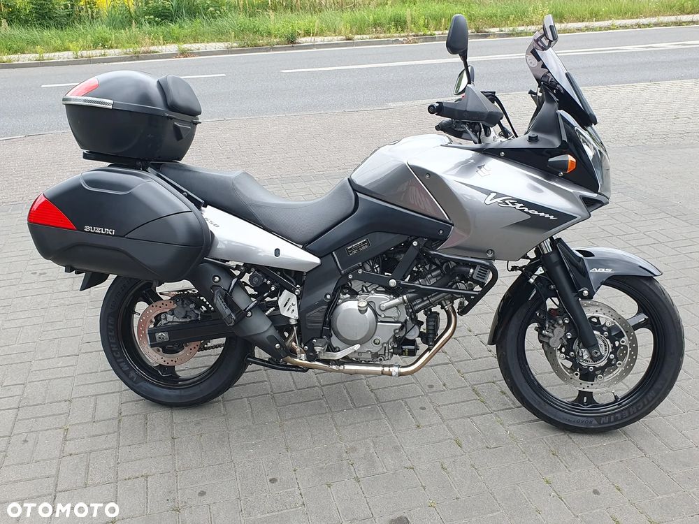 Suzuki V-STROM - 10