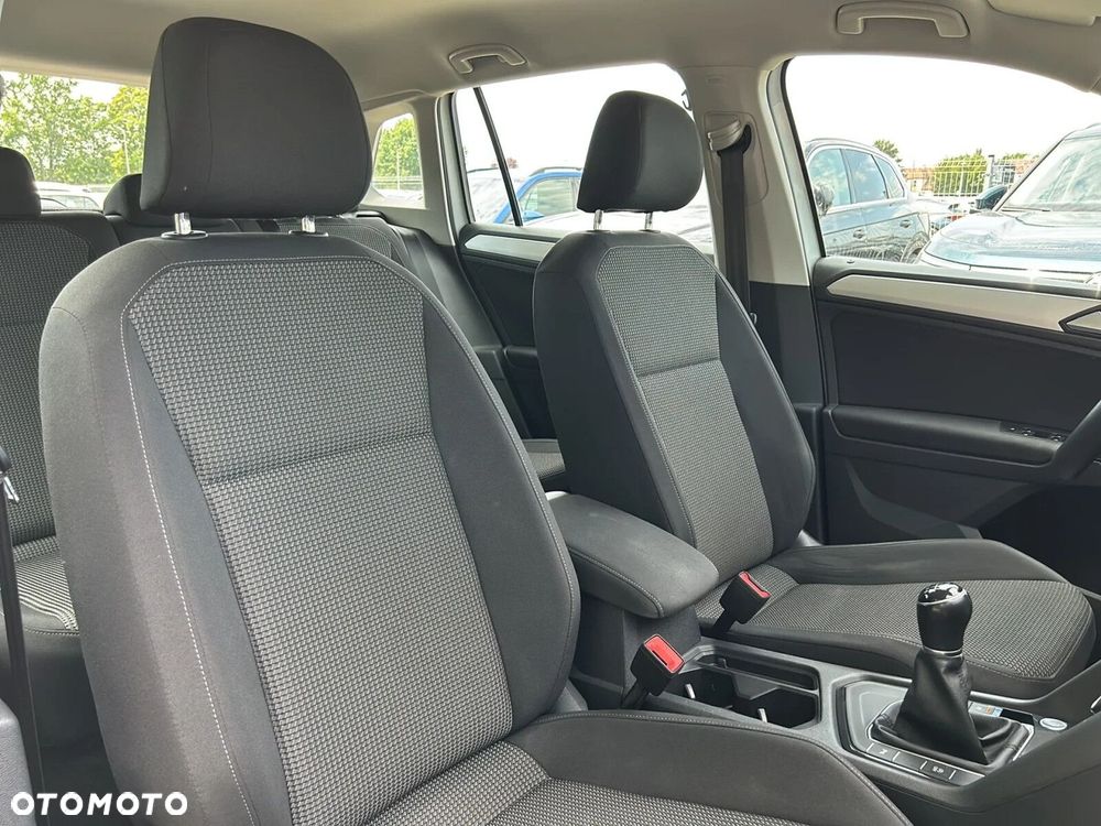 Volkswagen Tiguan - 17