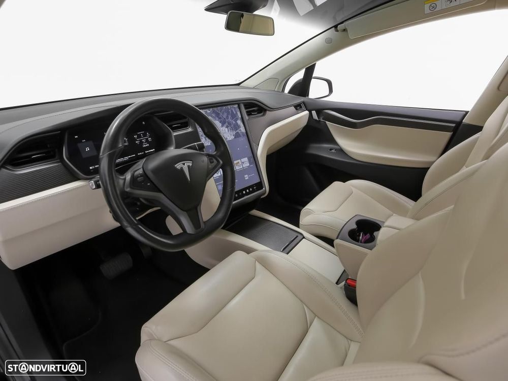 Tesla Model X 75D AWD - 7