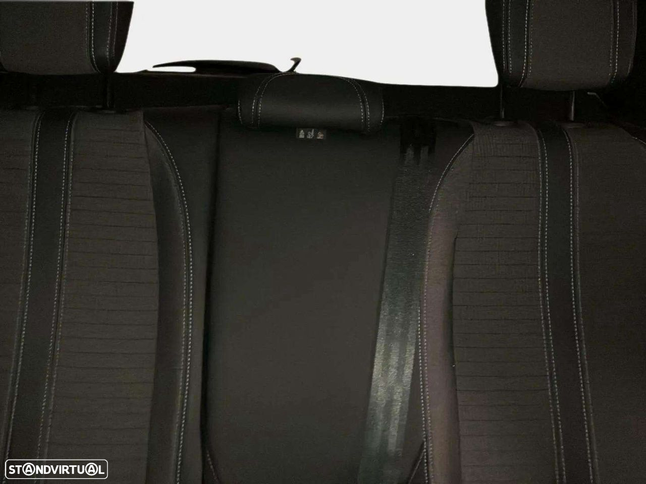 Peugeot e-2008 50 kWh Allure - 15