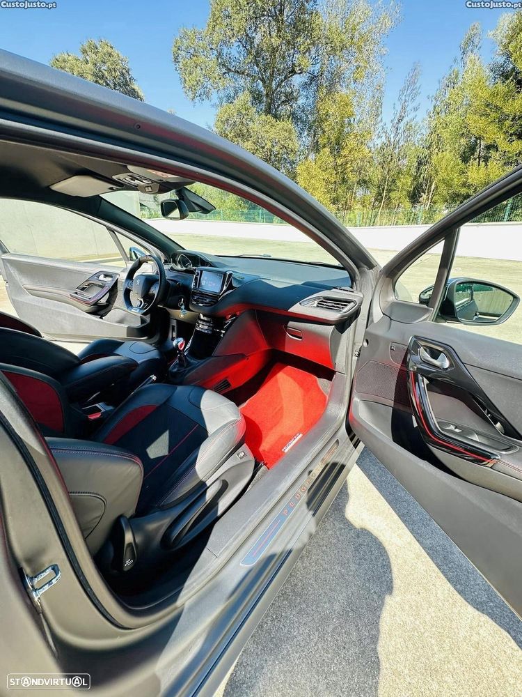 Peugeot 208 GTI e-THP STOP & START 30th - 11