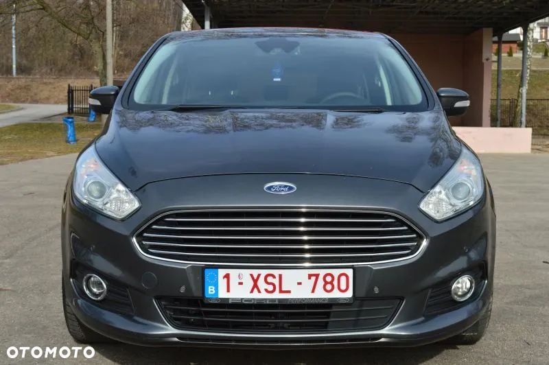 Ford S-Max - 11
