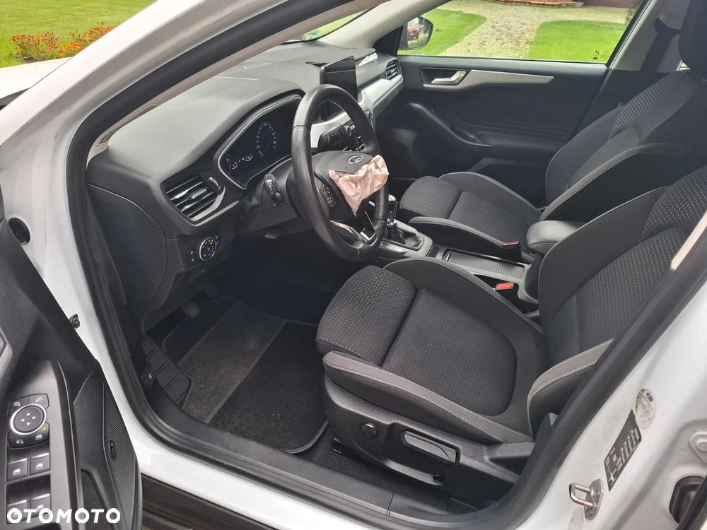 Ford Focus Turnier 1.5 EcoBlue Start-Stopp-System COOL&CONNECT - 11