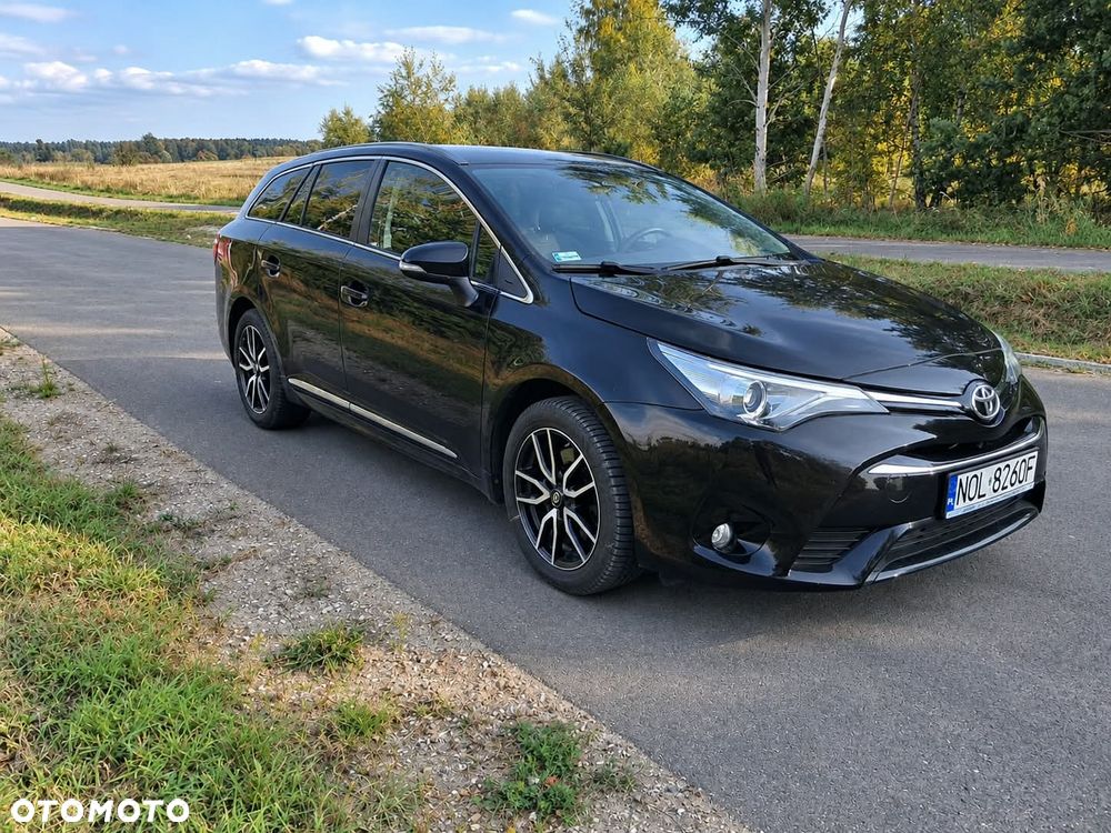 Toyota Avensis 2018 photo 2