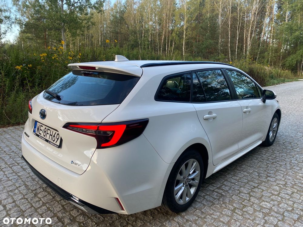 Toyota Corolla 1.8 Hybrid Comfort - 12